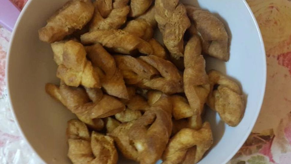 Minciunele sau ciurigăi, rețeta pe care o preparau bunicile. Un desert ideal pentru weekend