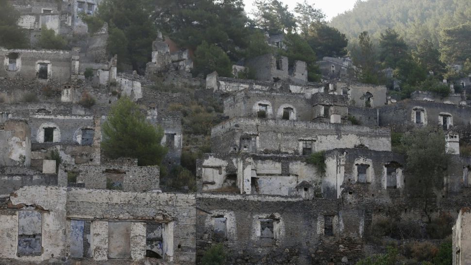 Țara vecină cu România care rămâne fără oameni. Peste 200 de așezări sunt complet nelocuite!