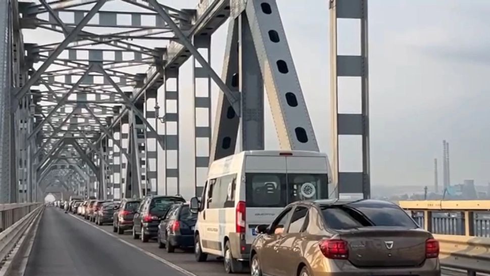 Haos în Vama Giurgiu. Cod ROȘU de întârzieri în trafic, timp de așteptare de peste 90 de minute - VIDEO