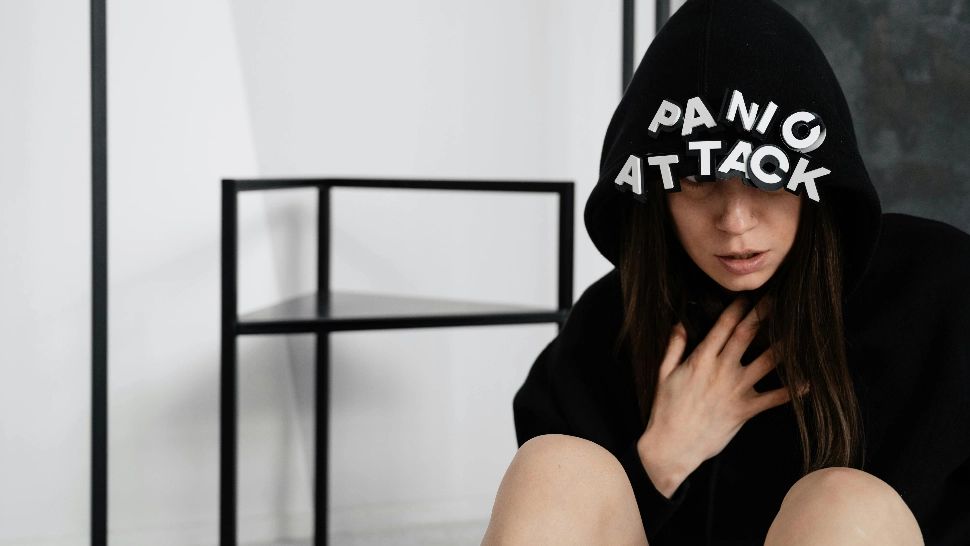 Primele simptome ale atacului de panică. La ce trebuie să fii atent pentru a lua măsuri urgent