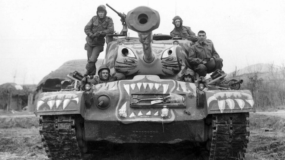 Rusia desfășoară pe frontul din Ucraina obuziere de pe vremea lui Stalin. Moscova rămâne și fără stocurile din epoca sovietică