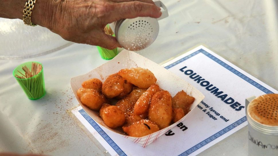 Cum prepari adevăratele GOGOȘI grecești. Trucul pe care multă lume nu-l știe