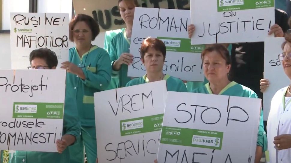 Denunțătorul generalului negru, Cătălin Hideg, obligat să-și dea oamenii afară de la firmă. Angajații au ieșit în stradă