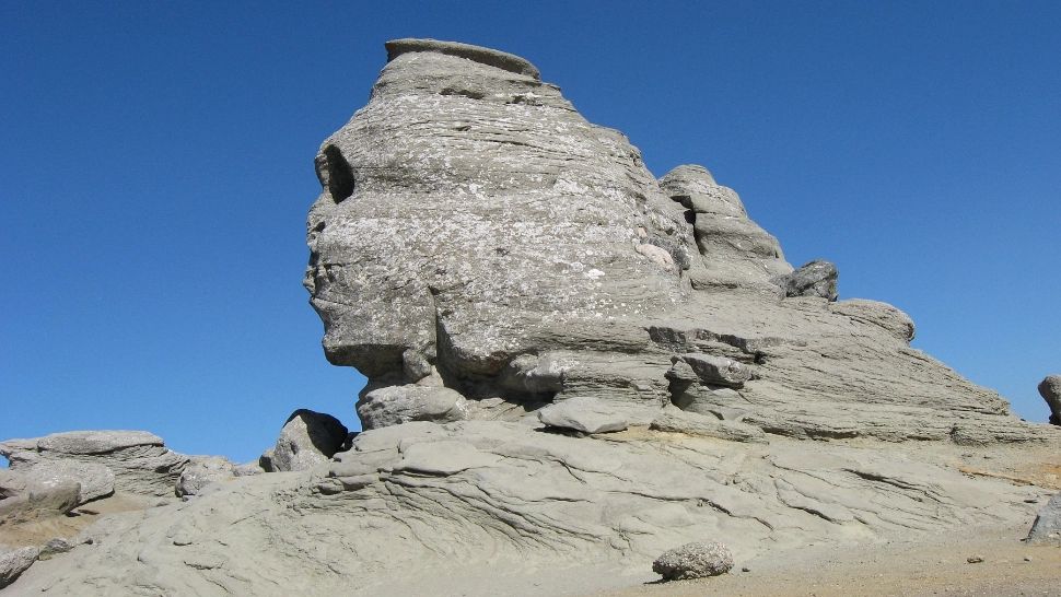 Bătaie în instanță pe locația exactă a Sfinxului și a Babelor. Primarul Buşteni: E o ruşine naţională să spui că au fost la Dâmboviţa