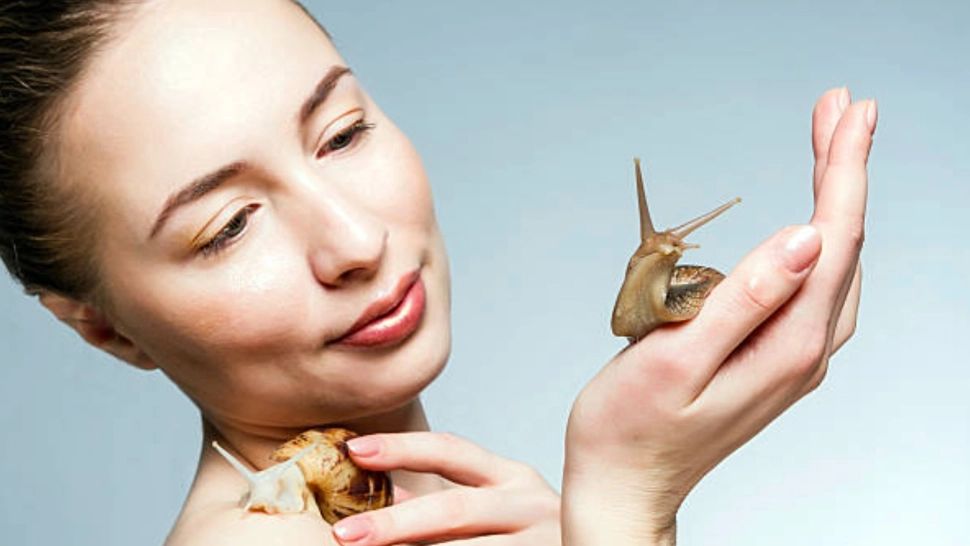 Beneficiile uimitoare ale tratamentului facial cu melci vii. Ai curaj să încerci terapia?
