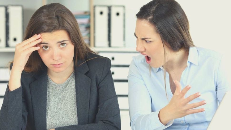 10 comportamente prin care atragi vampiri energetici în viața ta. Multe dintre ele sunt considerate normale de societate 