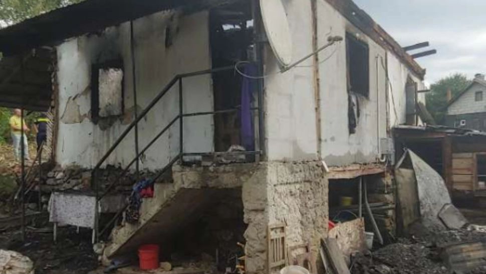 Casă mistuită de flăcări în județul Vâlcea! Un copil de 6 ani a murit: mama și mătușa micuțului sunt date dispărute