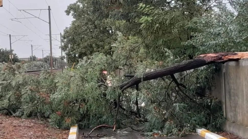 Vremea se schimbă radical în weekend. Unde vor fi furtuni și unde lovește canicula