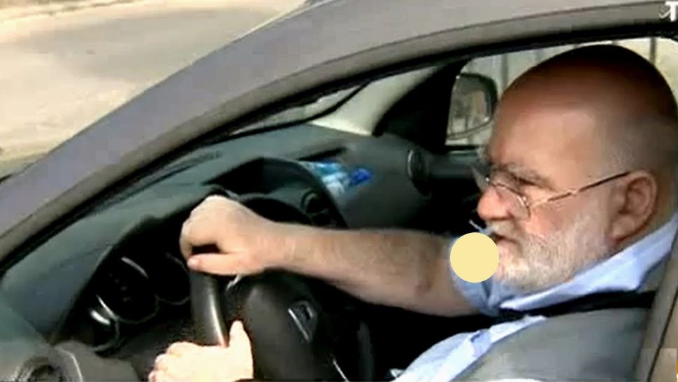 Alfred Bulai, dat afară de la SNSPA, după uriașul scandal sexual în care este vizat. Sociologul i-a sfidat pe jurnaliști cu TRABUCUL în gură - VIDEO