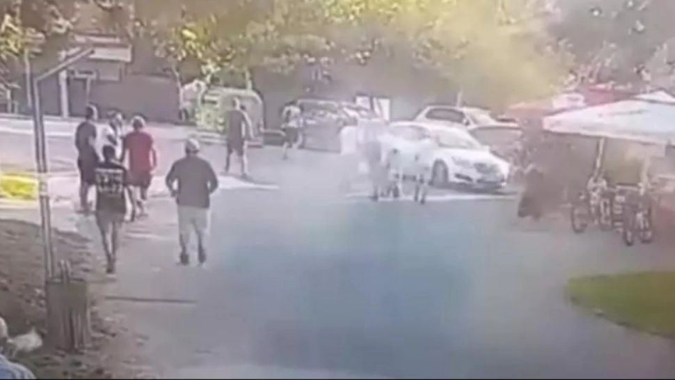 Au început AUDIERILE în cazul accidentului din Pantelimon. Minorul care a spulberat doi cobii, adus în cătușe la Parchet