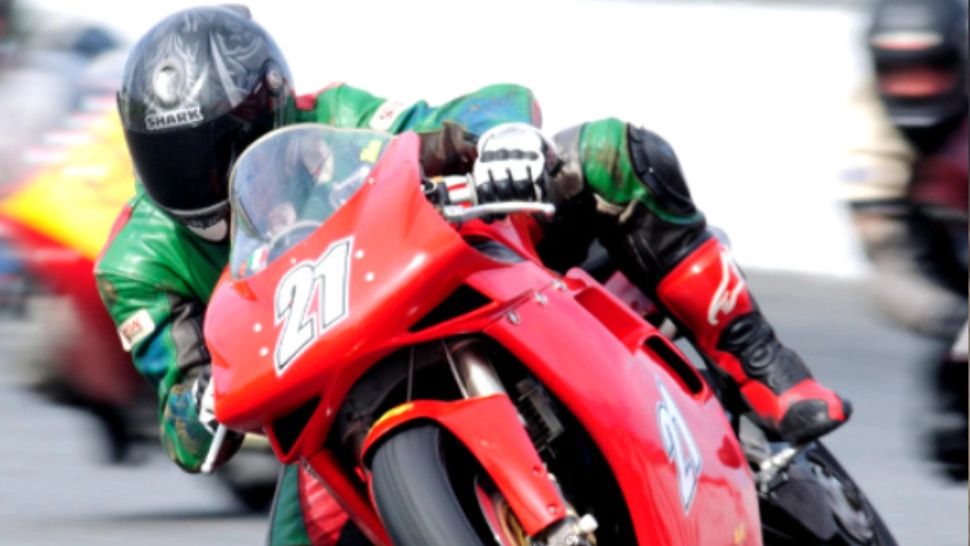 Tragedie pe circuitul din Nogaro: un motociclist a murit în timpul unei curse. Cum s-a produs accidentarea