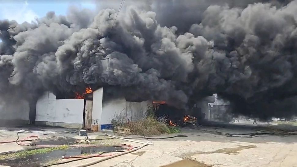 Incendiu de proporții la un depozit din Costinești! A fost emis mesaj RO-Alert - FOTO/VIDEO