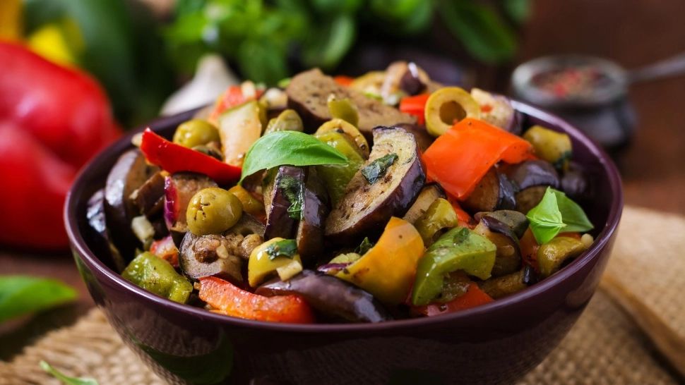 Caponata siciliană. Cum să faci acest preparat mediteranean. REȚETA