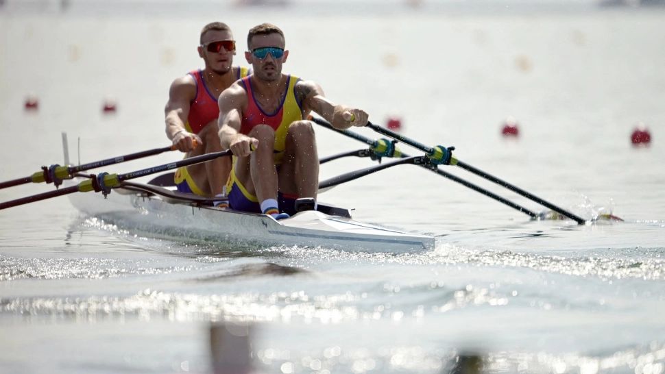 AUR pentru România, la Paris. Echipa de dublu vâsle la canotaj, victorie pe ultimii METRI
