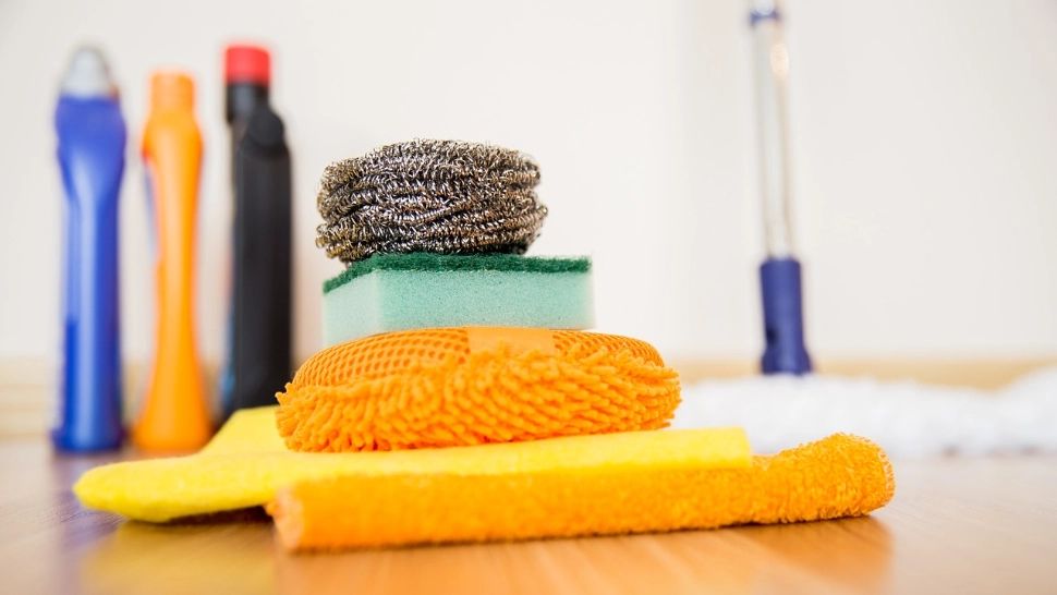 Top trei produse și servicii care riscă să devină un lux în România: Românii sunt disperați