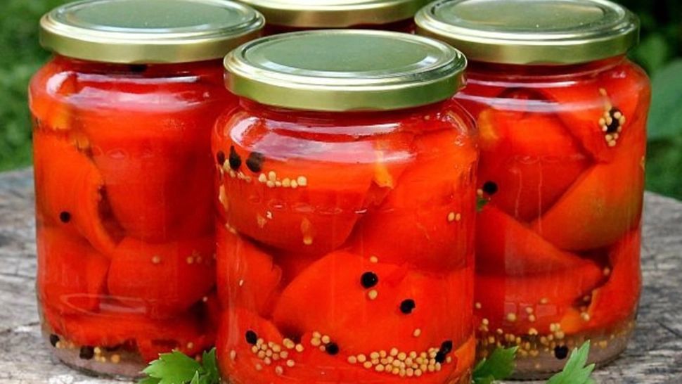 Gogoșari în oțet fără fierbere. Rețeta care cucerește gospodinele: ingredientul secret care îi păstrează crocanți