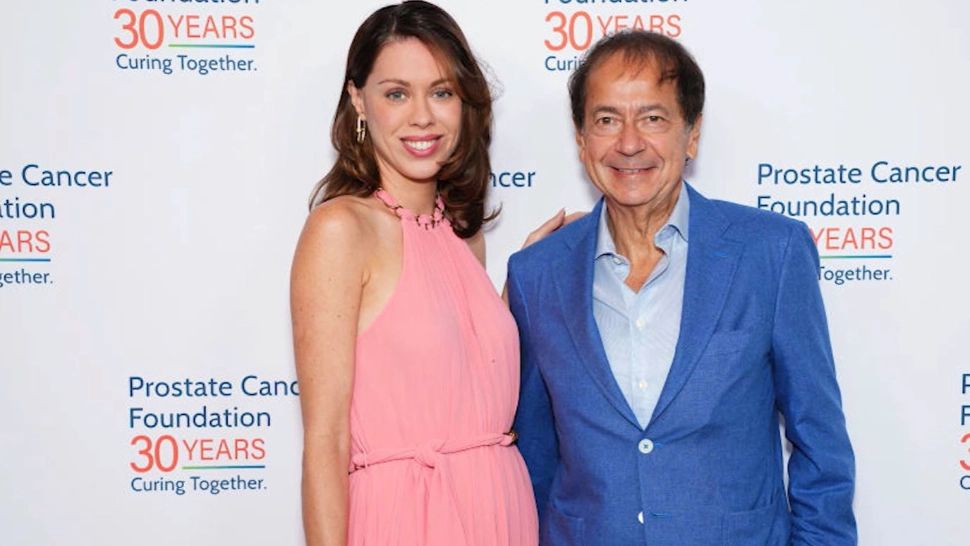 Bombă în lumea mondenă. Miliardarul american, căsătorit cu o româncă, va deveni tată la 68 de ani. Dar cu amanta!