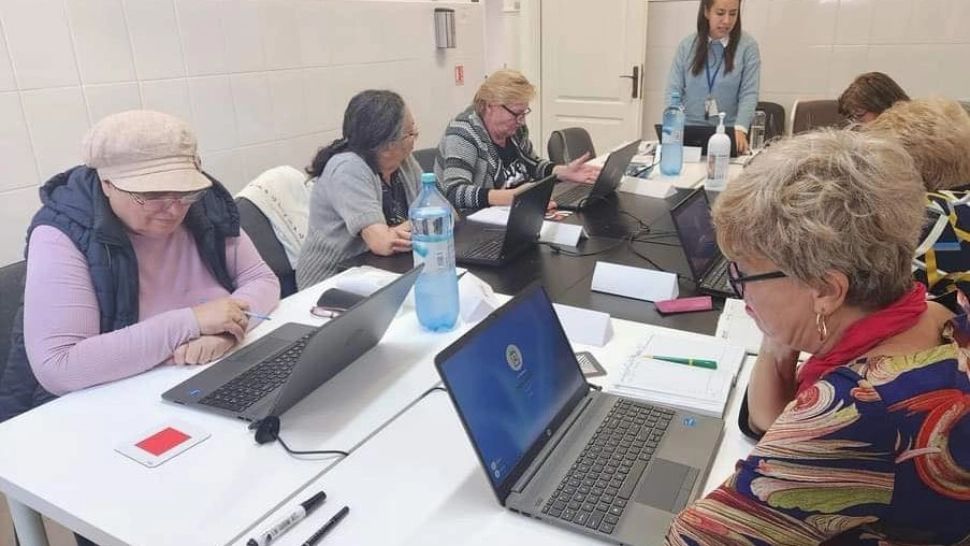 Plata pensiilor se face cu întârziere și în martie, pentru beneficiarii care nu au card. Care este motivul?