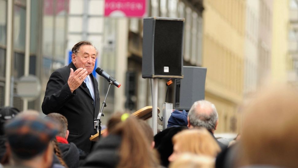 Un miliardar extrem de controversat a murit la scurt timp după ce s-a căsătorit a șasea oară. Avea 91 de ani: premoniția cu care i-a uimit pe toți