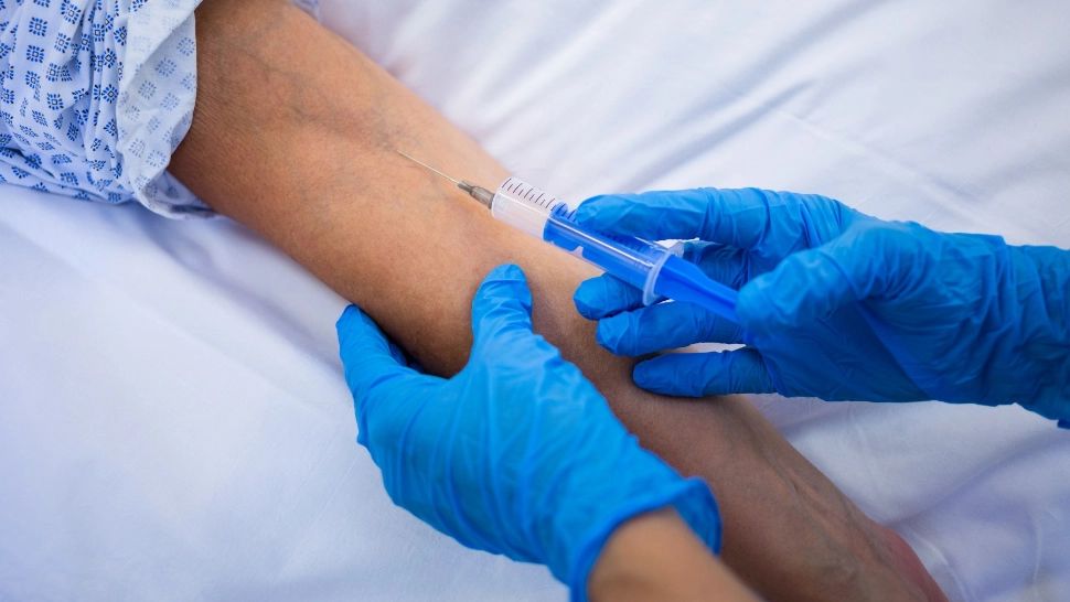 A murit femeia incendiată de soț, la Bistrița. Bărbatul a recurs la gestul șocant în urma unui conflict