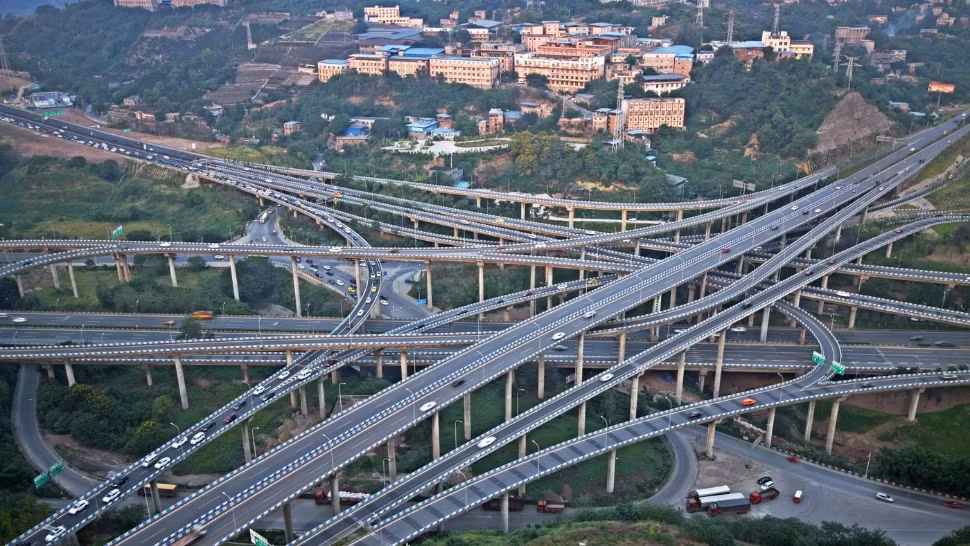 Este teroarea GPS-ului. Nodul de trafic în care intră oricine și iese cine poate - VIDEO