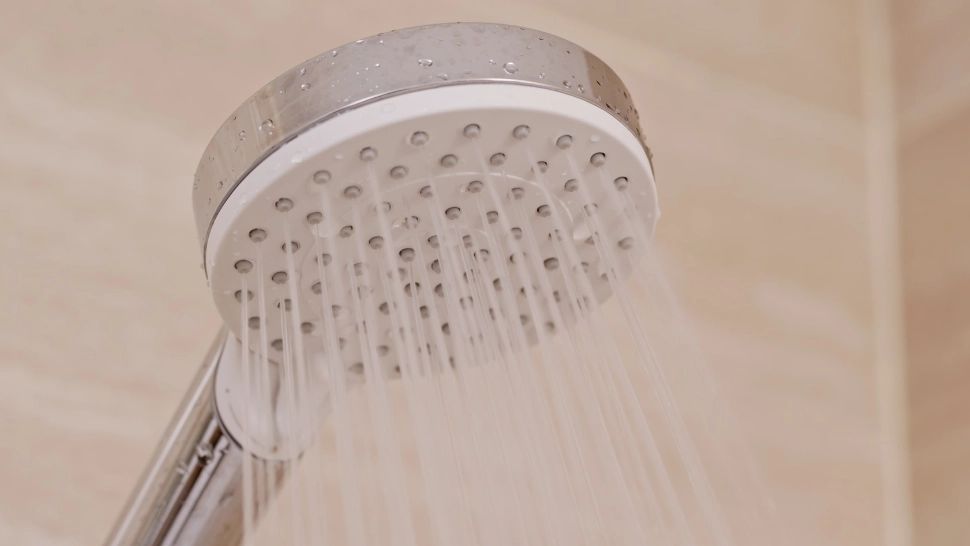 Sute de blocuri din București, FĂRĂ apă caldă în zilele următoare. Anunțul Termoenergetica 