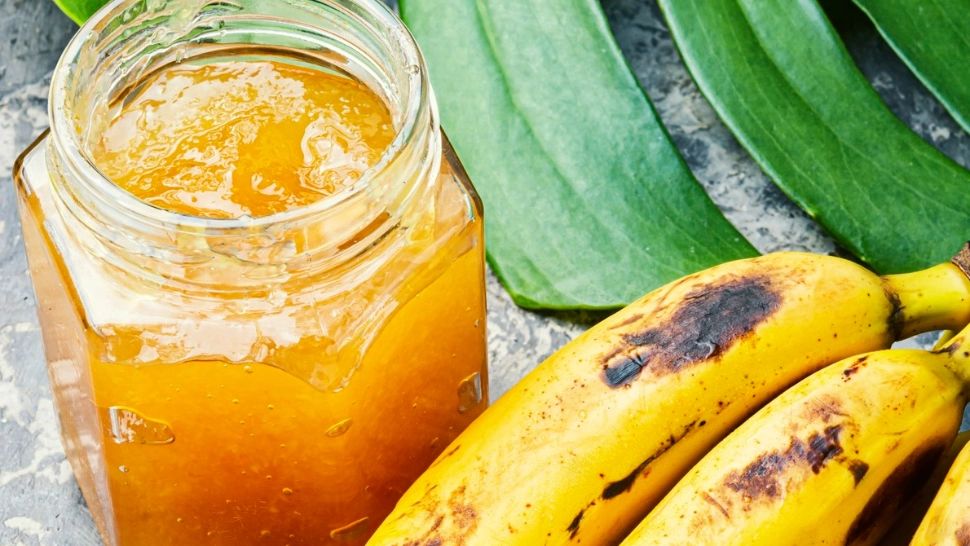 Un vis dulce la tine în farfurie. Cum se prepară cea mai delicioasă rețetă de gem de banane și nuci: trebuie să o încerci!