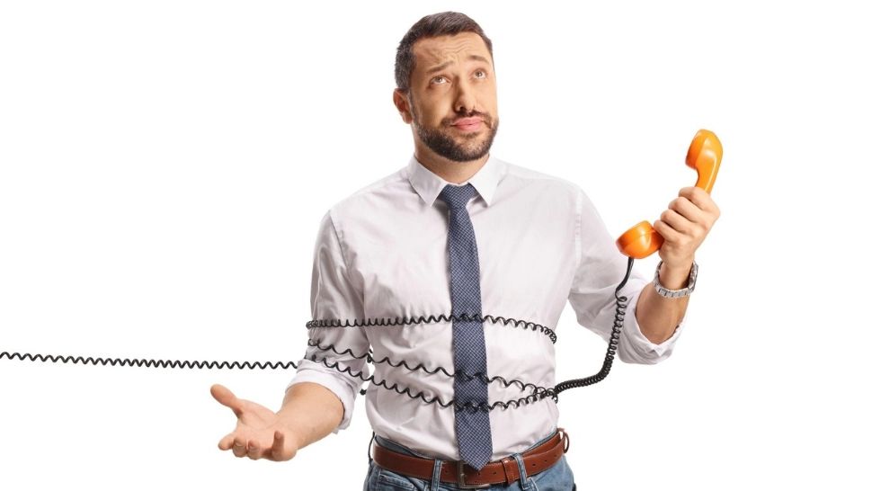 Bătaie de joc într-un spital din Iași! Un bărbat a sunat de 80 de ori pentru o programare și n-a răspuns nimeni. Explicație halucinantă a managerului: Este în concediu!