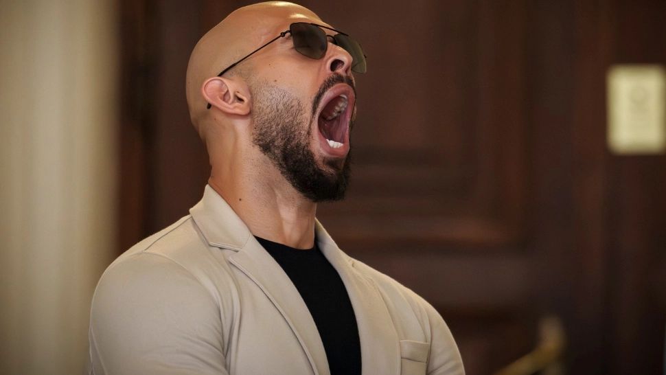 Misoginia extremă ar putea deveni formă de TERORISM în Marea Britanie. Autoritățile sunt decise să modifice legea și îl dau pe Andrew Tate drept exemplu