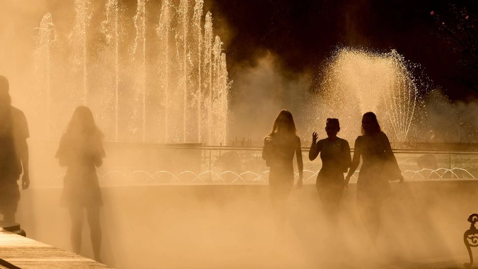 Bucureștenii se topesc! Nopţi tropicale şi maxime de 39 de grade, până sâmbătă