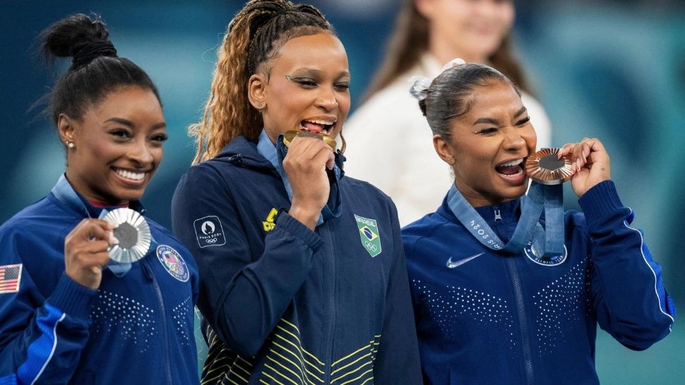 Gimnastele americane țin cu dinții de medalii. Comitetul olimpic al SUA va face apel împotriva deciziei în favoarea Anei Bărbosu