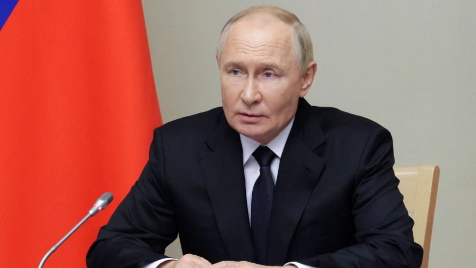 Vladimir Putin va efectua o vizită oficială în Azerbaidjan. Armenia privește cu reticență mișcarea țarului de la Kremlin