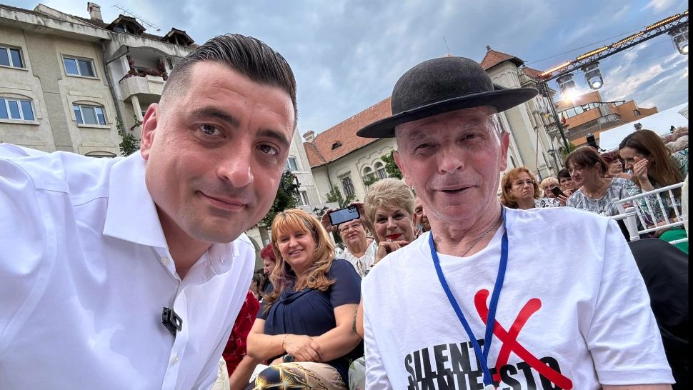 George Simion, baie de mulțime la Câmpulung, în fieful Elenei Lasconi: Voi fi președintele celor mulți - VIDEO
