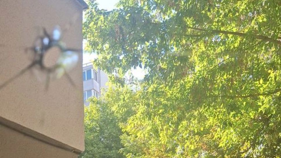 Atac în stil mafiot la sindicalistul care le-a turnat pe doctorițele „cu coasa” de la Sf. Pantelimon: „Au tras gloanțe în fereastră după declarații”