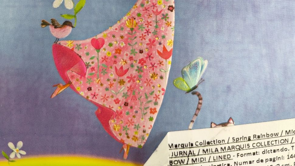 Cum să dezlipești etichetele de pe cărți fără să rămână urme: un ingredient pe care îl ai în bucătărie rezolvă problema