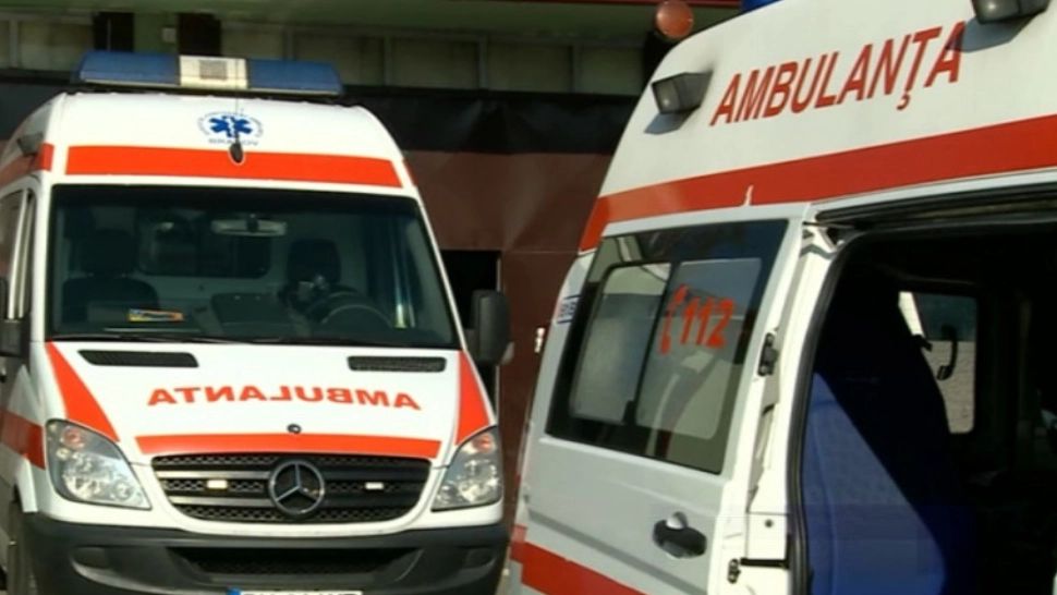 Zeci de elevi și cadre didactice de la mai multe școli din Mehedinți acuză simptome de toxiinfecție alimentară. E posibil activarea planului roșu regional