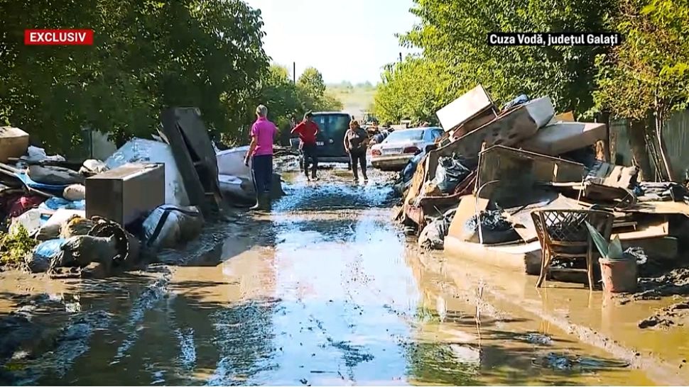 Lacrimi amare pe fețele oamenilor loviți de INUNDAȚIILE istorice: Am crezut că MURIM!