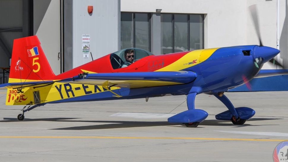România, campioană europeană la acrobație cu avionul. Eduard Despescu, fiul chestorului general de poliție Bogdan Despescu, a obținut cel mai mare punctaj