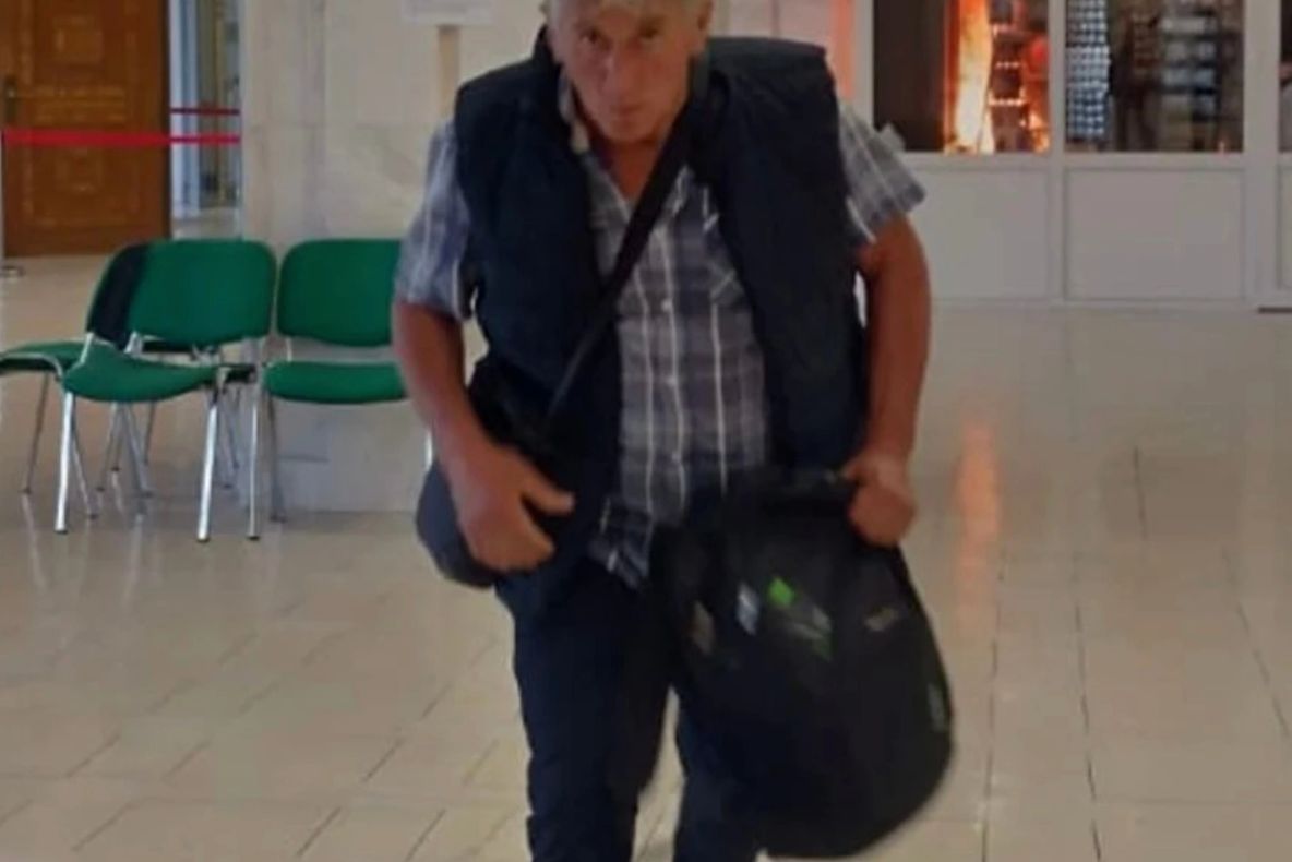 Piromanul de la Parlament vrea să scape din spatele gratiilor. Procurori: Atacatorul și-a premeditat fapta