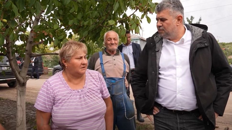 Premierul Ciolacu, printre sinistrații de la Galați: „Abia marți cred că se vor retrage apele” VIDEO