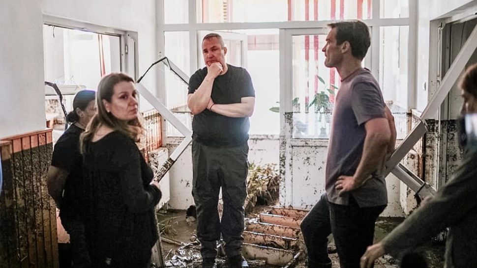 Andrei Baciu (PNL), prezent la Galați: Dezastrul de aici nu poate fi descris în cuvinte. Liberalii, în frunte cu Nicolae Ciucă, implicați în sprijinul celor afectați de inundații 