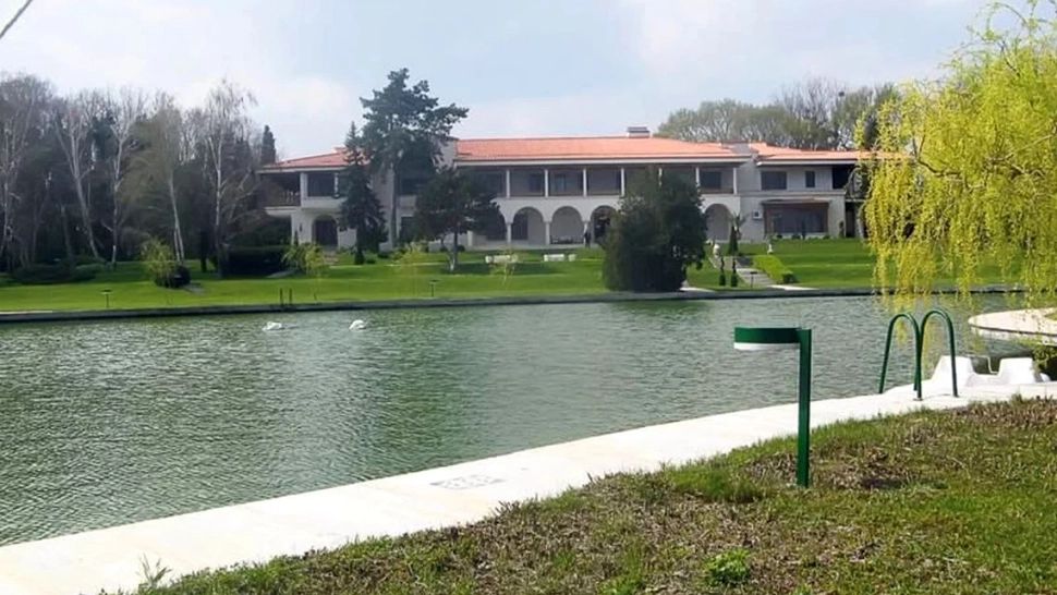 Cum arată vila de protocol a lui Klaus Iohannis? Luxul ascuns al Vilei Nufărul: Casa preferată de Ceaușescu, loc de relaxare pentru lideri de stat din întreaga lume