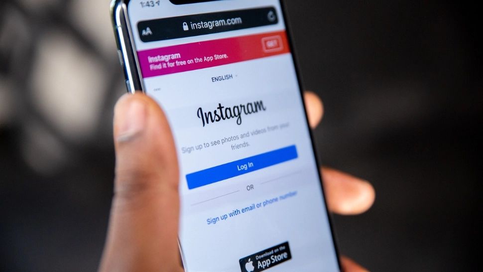 Instagram introduce alerte pentru părinți atunci când adolescenții caută informații despre sinucidere