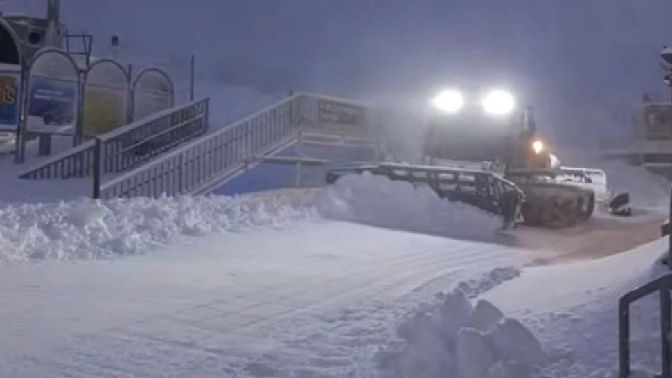 Fenomen rar în Africa de Sud: Zăpada de până la 2 metri blochează drumurile