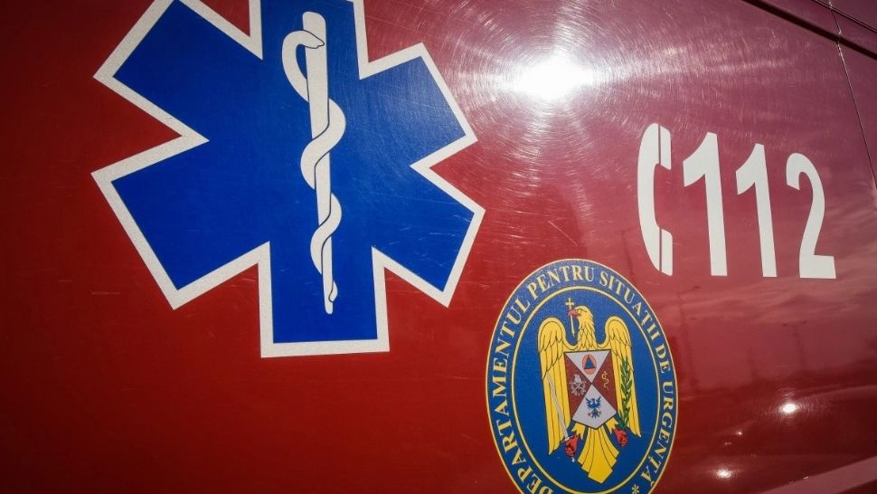 Autobuz plin cu pasageri, implicat într-un grav accident, în Drăgoiești, jud. Suceava. Planul ROȘU de intervenție, activat: 3 victime 