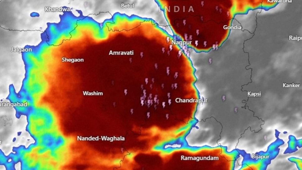 Ploile musonice fac ravagii: Inundațiile catastrofale au dus la moartea a cel puțin 25 de oameni