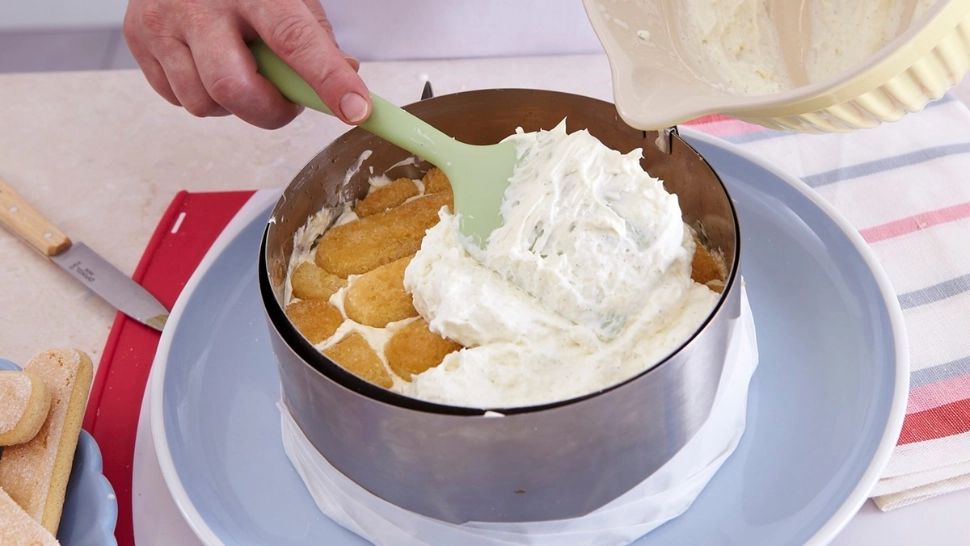 Tort Malakoff. Rețetă tradițională din bucătăria austriacă. Preparat cu ingrediente simple și la îndemână