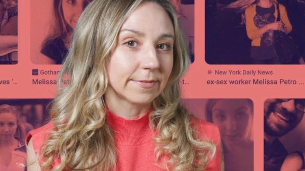 Consecințele trecutului nu îi dau pace unei profesoare. A fost dată afară pentru că s-a aflat că a lucrat ca prostituată și stripteuză