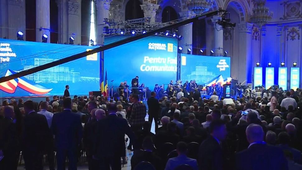 PNL își lansează programul de guvernare în opoziție cu cel al PSD. Liberalii au criticat promisiunile nerealiste din programul social-democraților