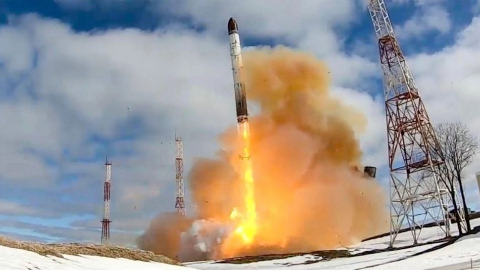 Vladimir Putin s-a făcut de râs cu Satan 2. Racheta balistică intercontinentală a explodat în timpul testării. Este al patrulea eșec 